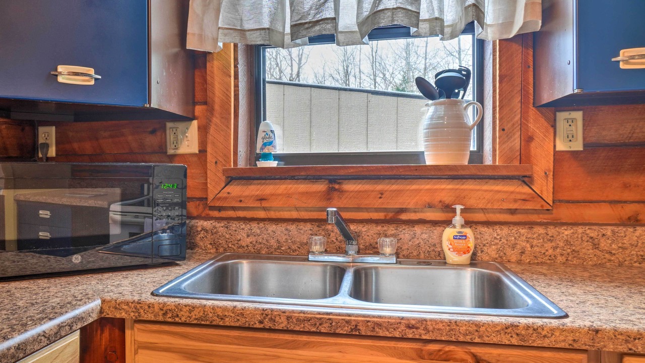 Photo of Kitchen in Byrdstown