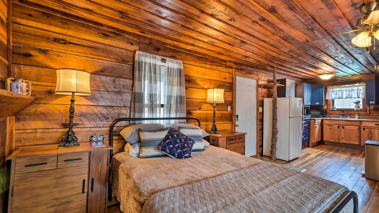 Photo of Bedroom in Byrdstown
