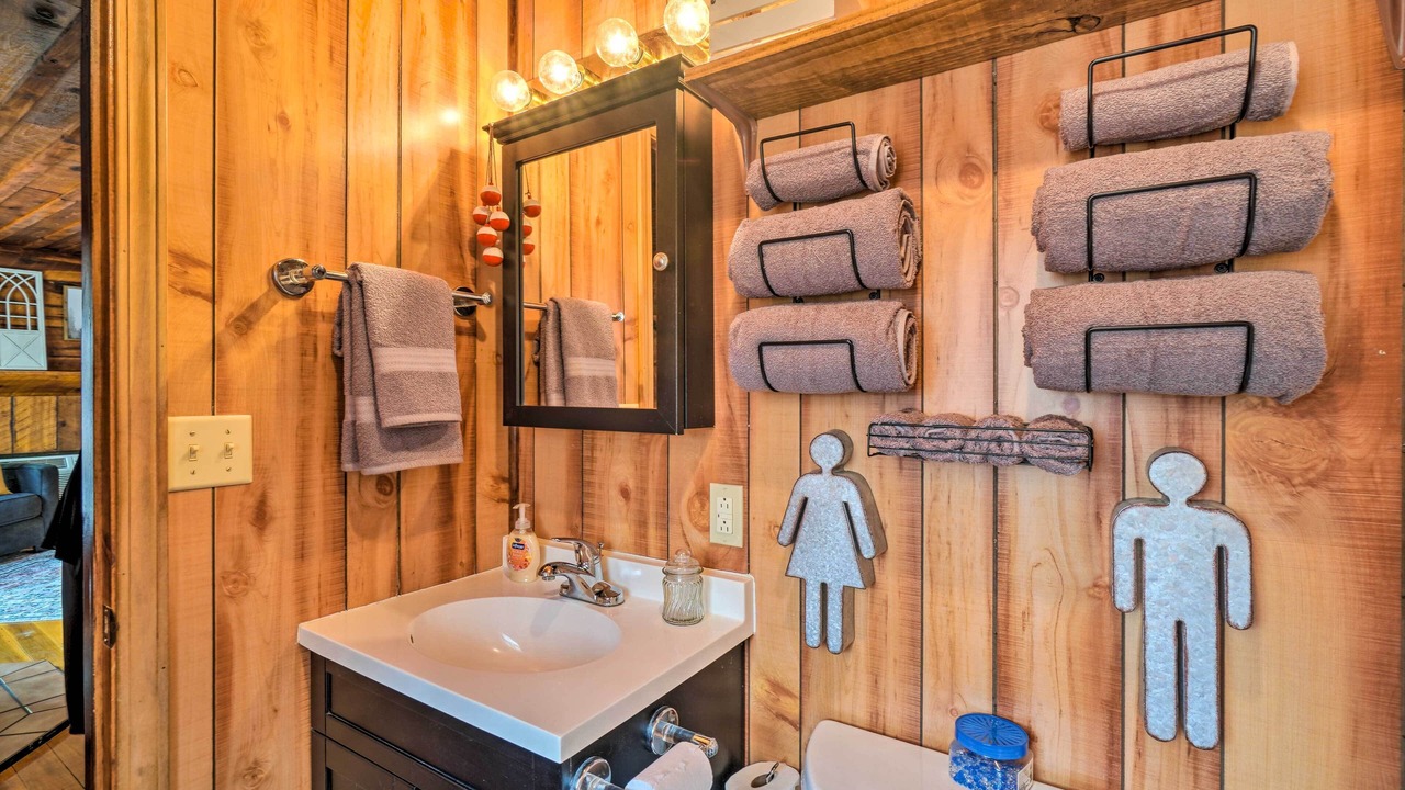 Photo of Bathroom in Byrdstown