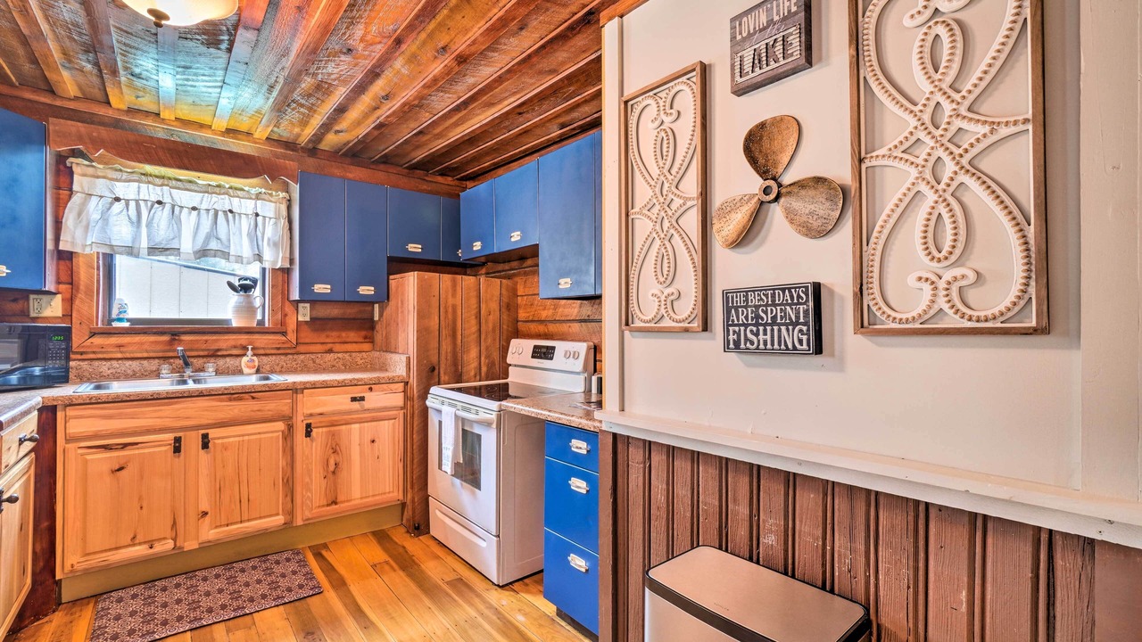 Photo of Kitchen in Byrdstown