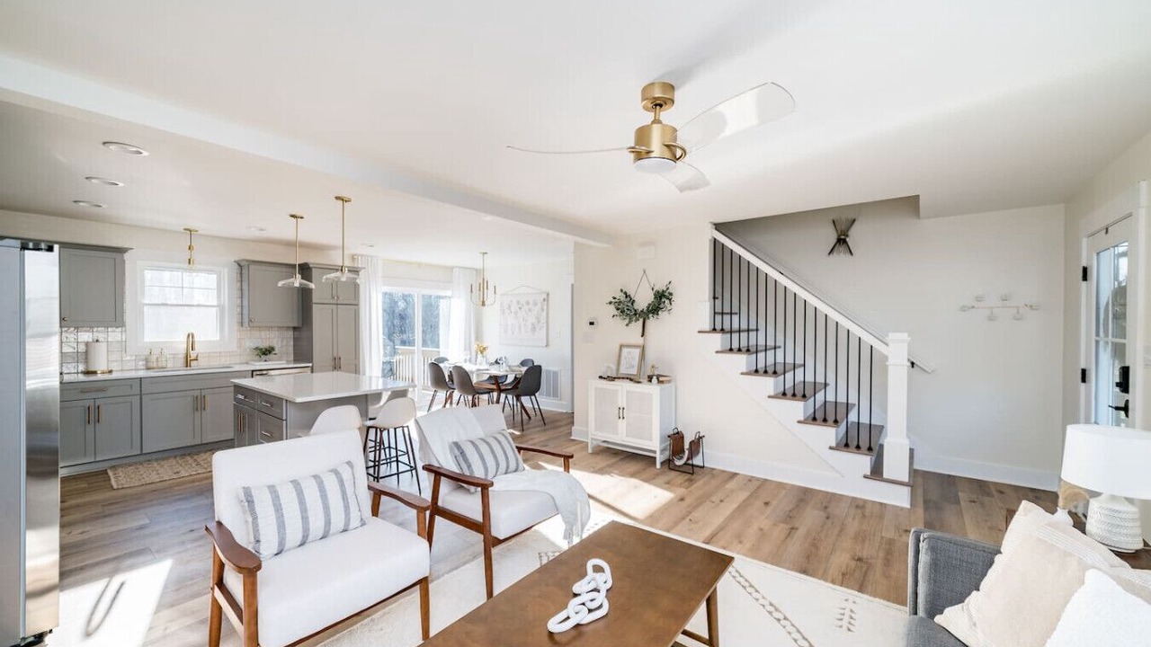 Photo of Livingroom in Madison Heights