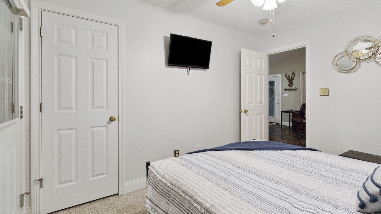 Photo of Bedroom in Sloans Valley