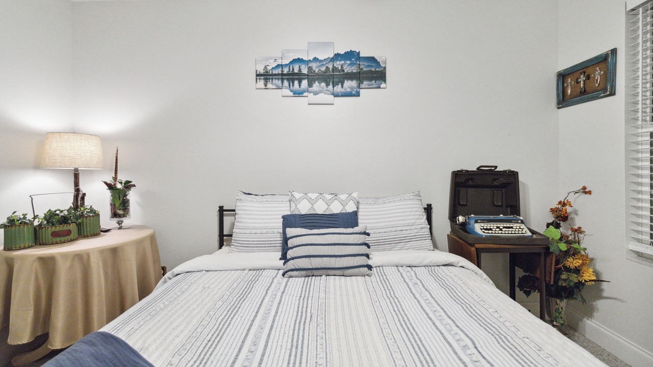 Photo of Bedroom in Sloans Valley