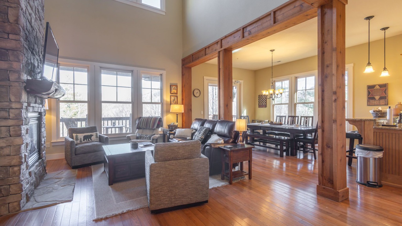 Photo of Livingroom in Bear Lake Reserve