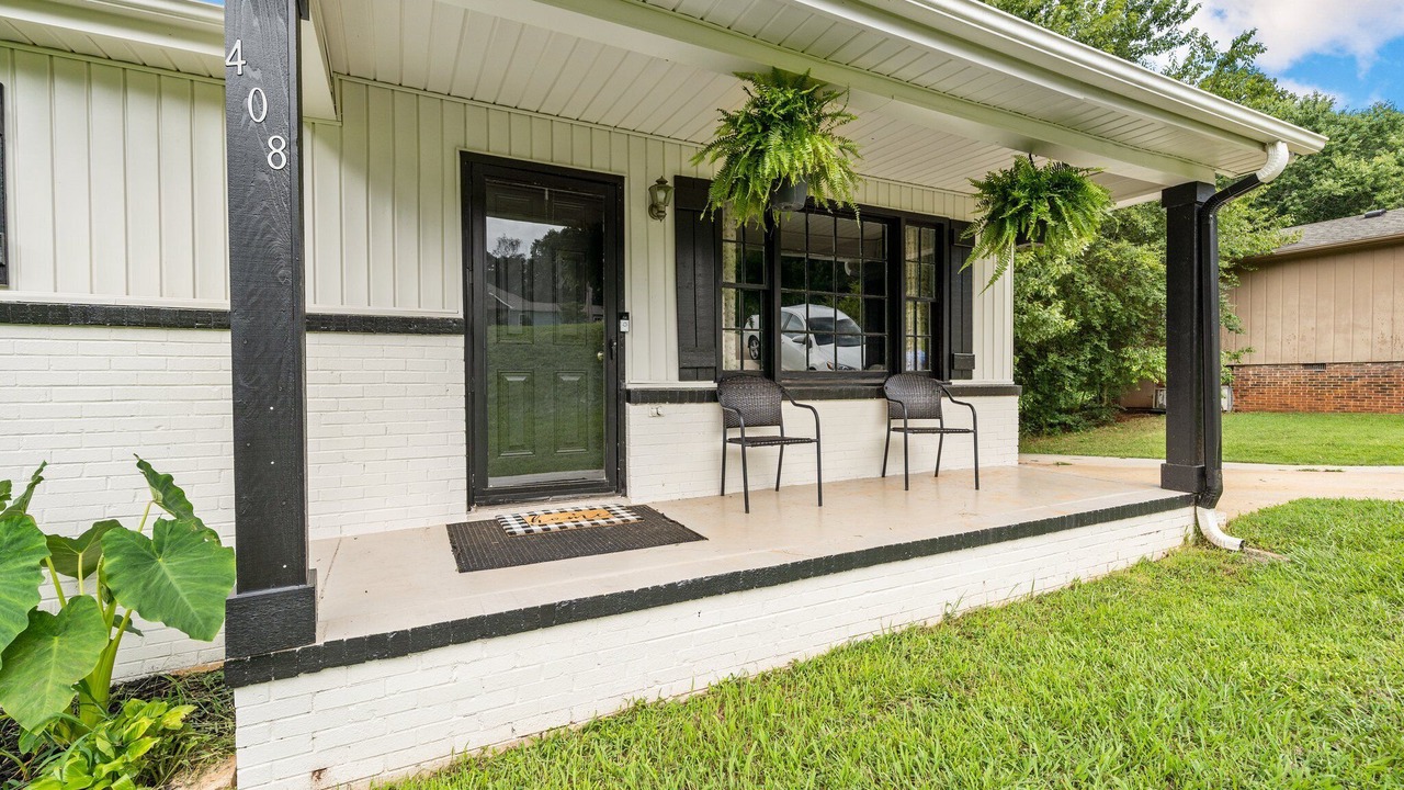 Photo of Patio Balcony in Travelers Rest