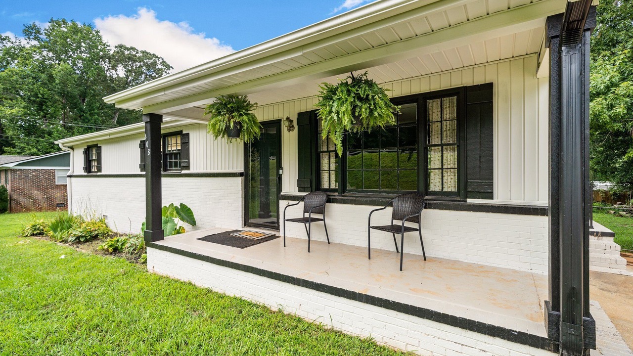 Photo of Patio Balcony in Travelers Rest
