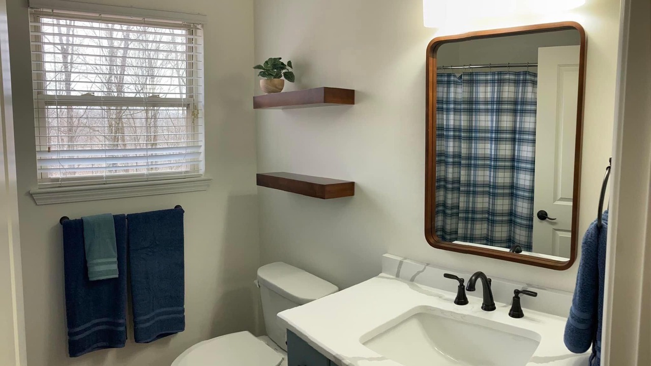 Photo of Bathroom in Byrdstown
