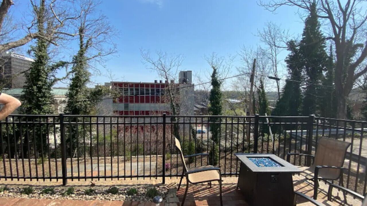 Photo of Outdoor in Court House Hill