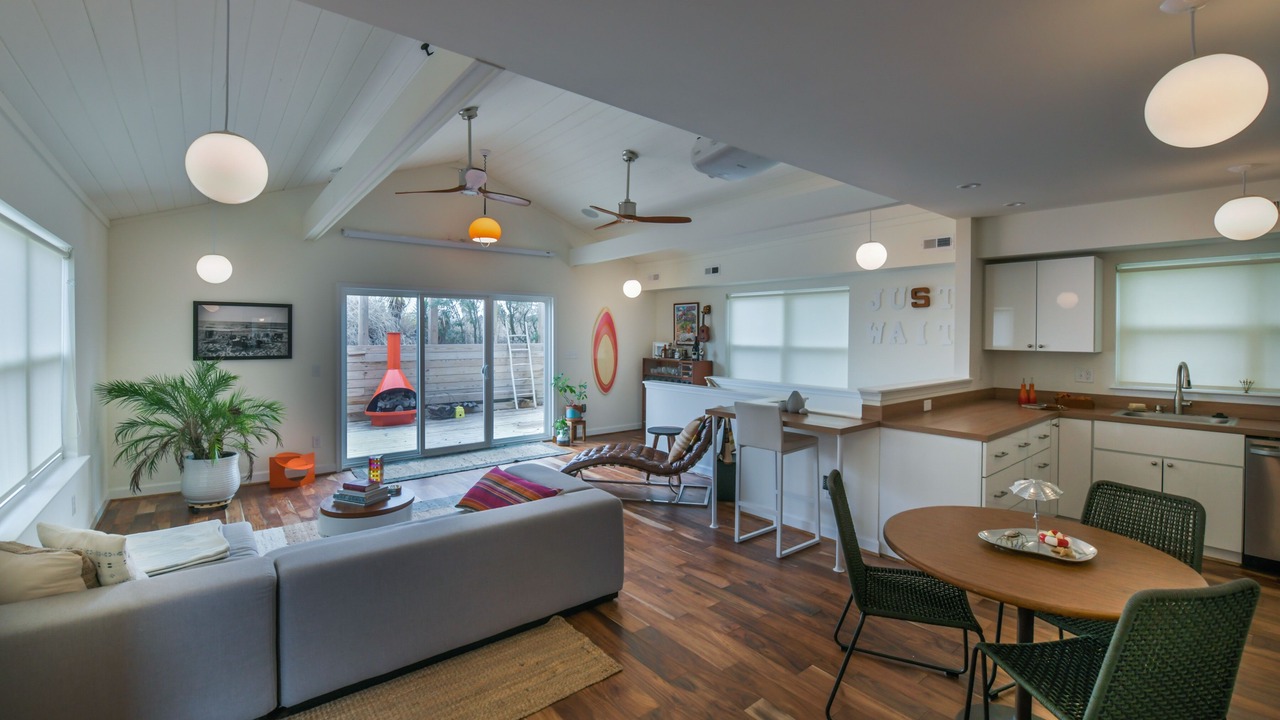 Photo of Livingroom in East Ocean View
