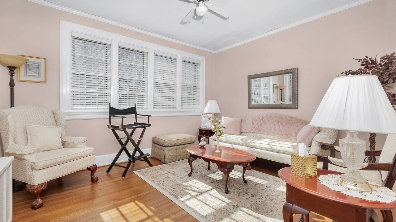 Photo of Livingroom in Roanoke