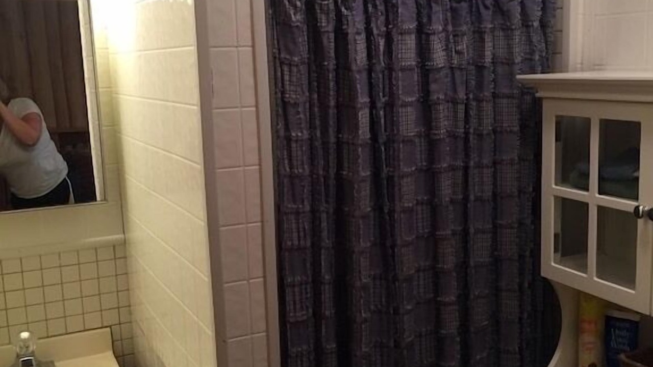 Photo of Bathroom in Byrdstown