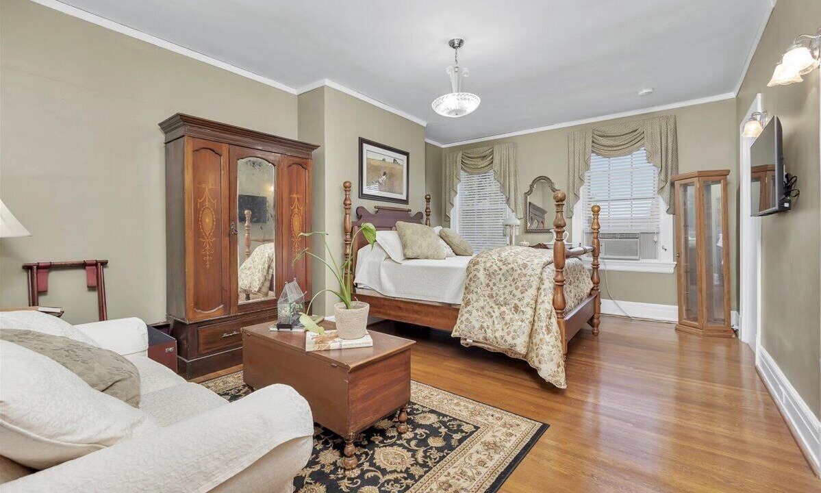 Photo of Bedroom in Roanoke