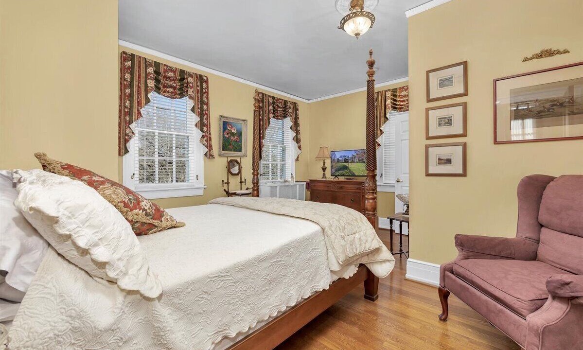 Photo of Bedroom in Roanoke