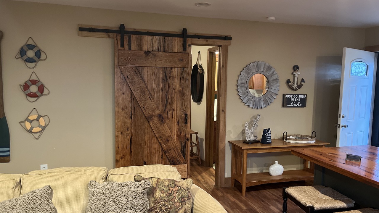 Photo of Livingroom in Byrdstown