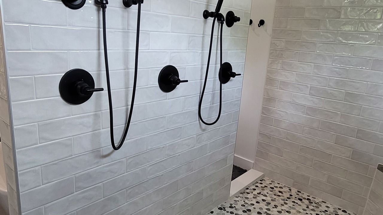 Photo of Bathroom in La Follette