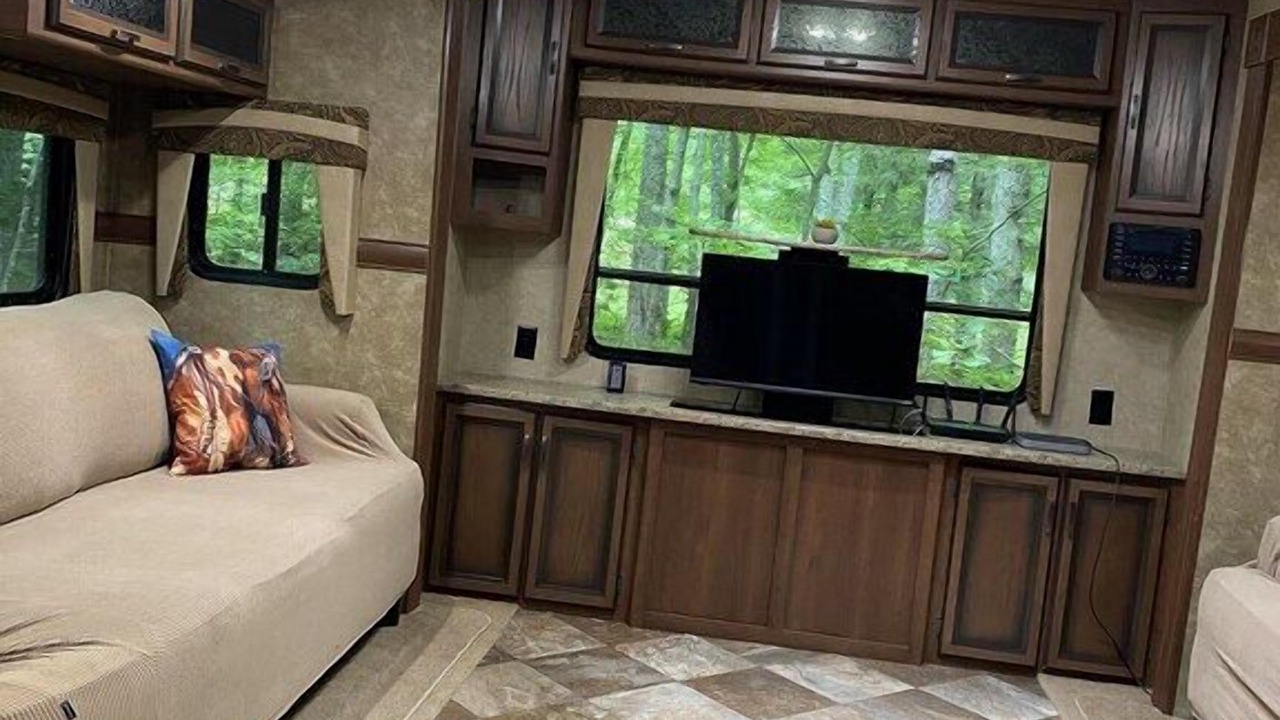 Photo of Livingroom in Jamestown