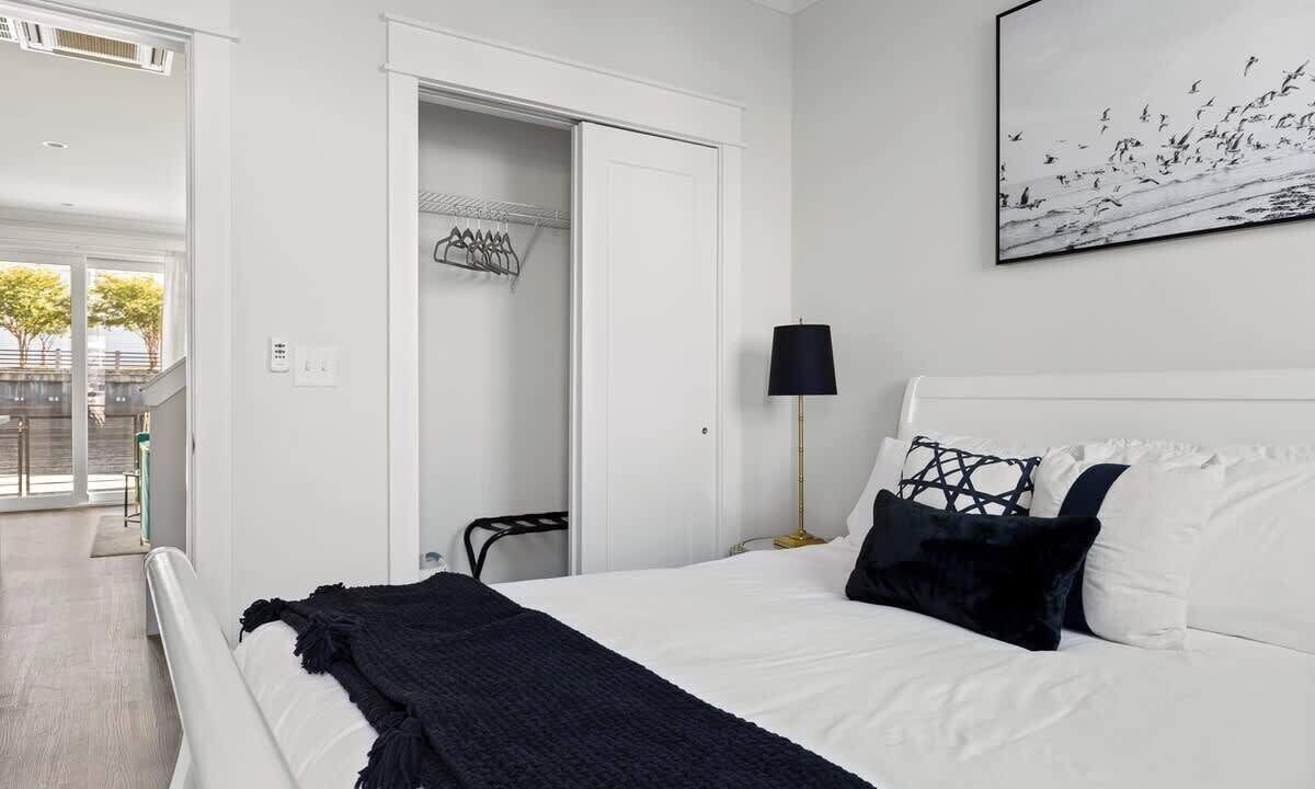 Photo of Bedroom in River District