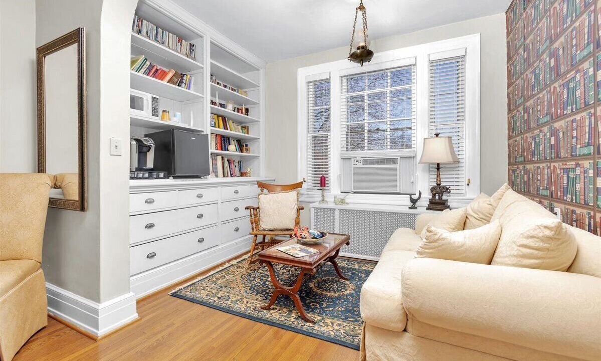Photo of Livingroom in Roanoke