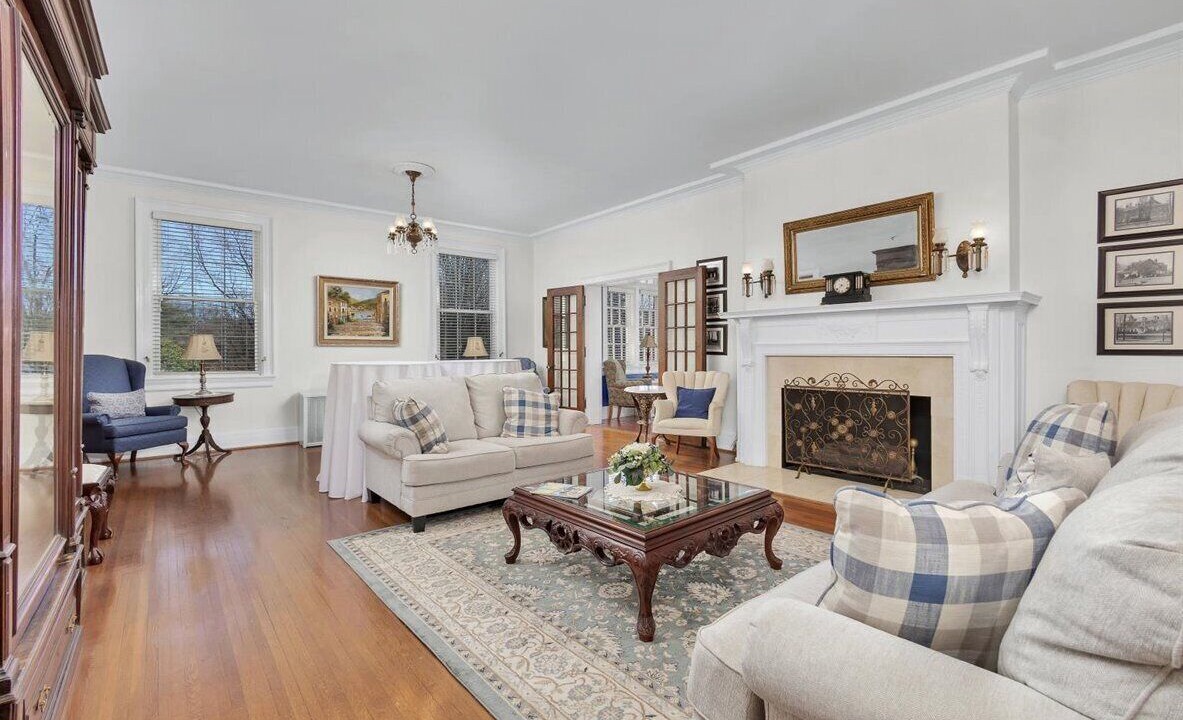 Photo of Livingroom in Roanoke