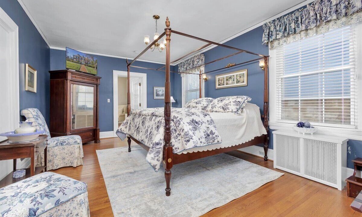 Photo of Bedroom in Roanoke