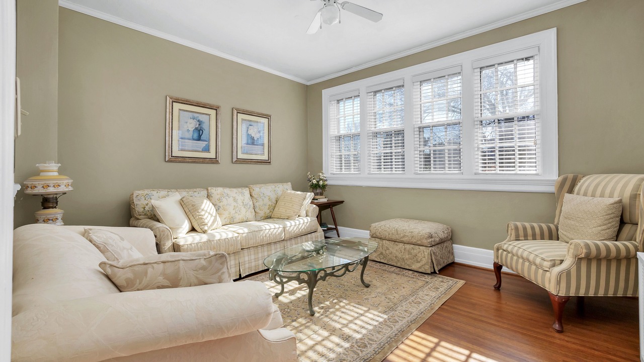 Photo of Livingroom in Roanoke