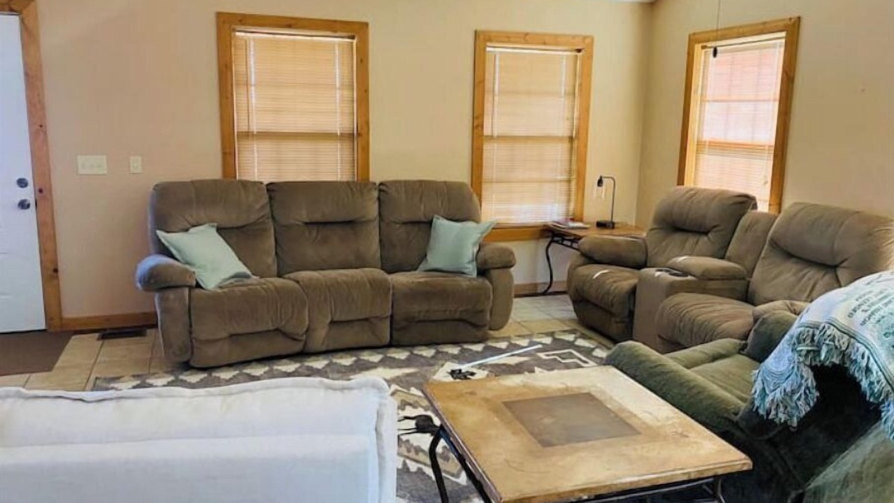 Photo of Livingroom in Deer Lodge