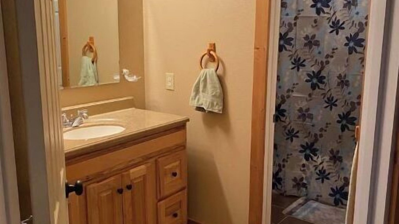 Photo of Bathroom in Deer Lodge