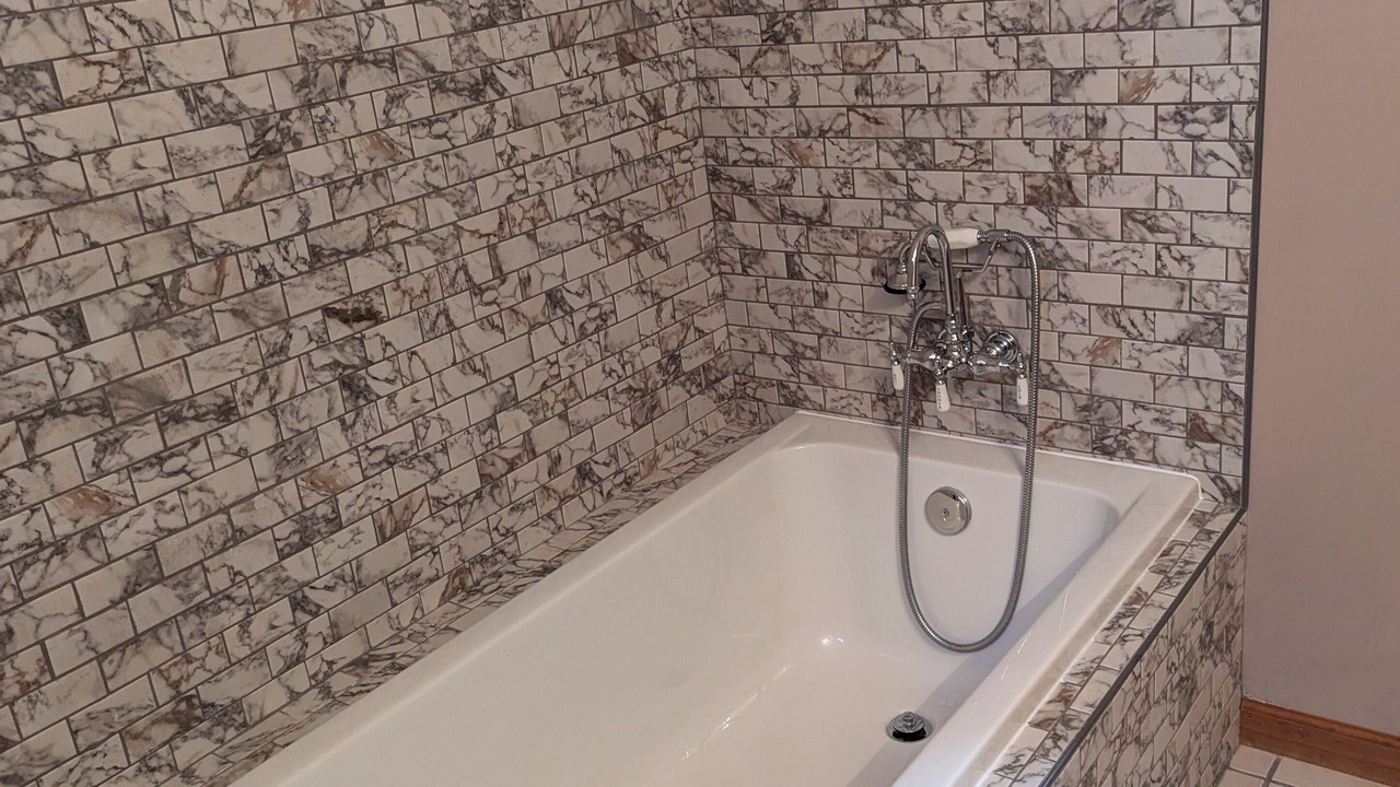 Photo of Bathroom in Byrdstown