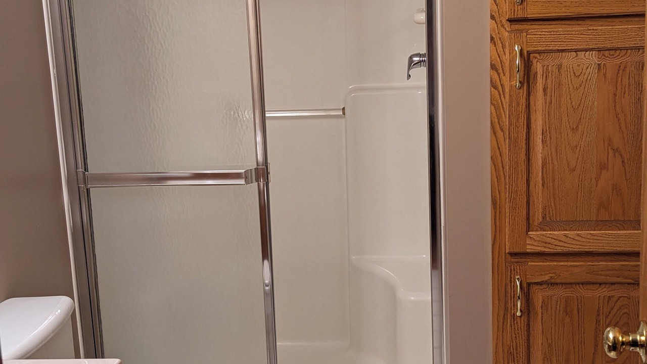 Photo of Bathroom in Byrdstown