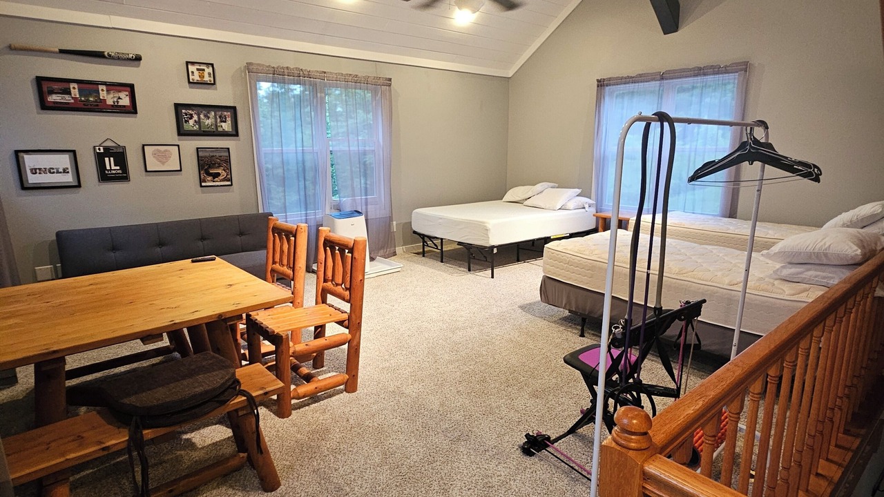 Photo of Bedroom in Byrdstown