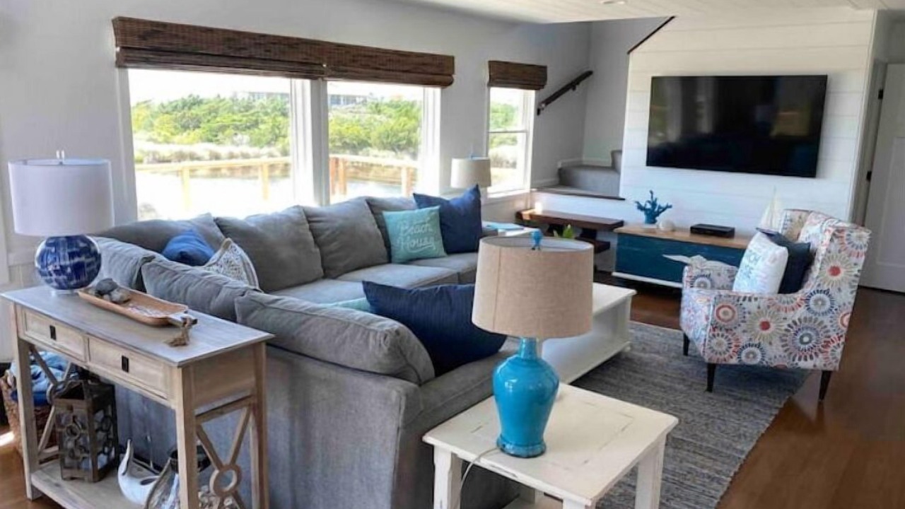 Photo of Livingroom in Avon