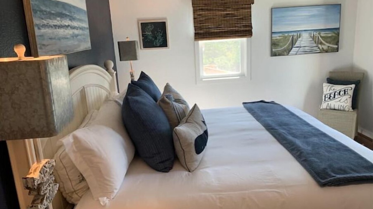 Photo of Bedroom in Avon