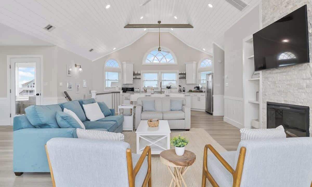 Photo of Livingroom in Waves