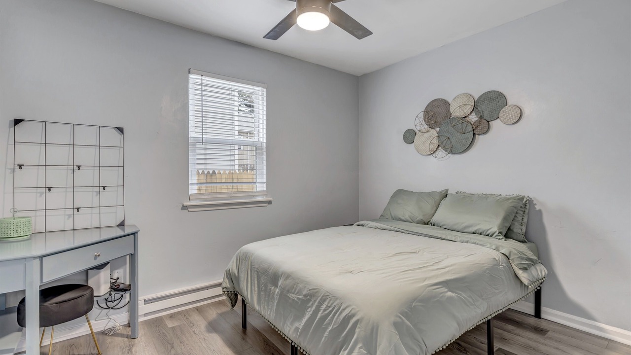 Photo of Bedroom in Bayview
