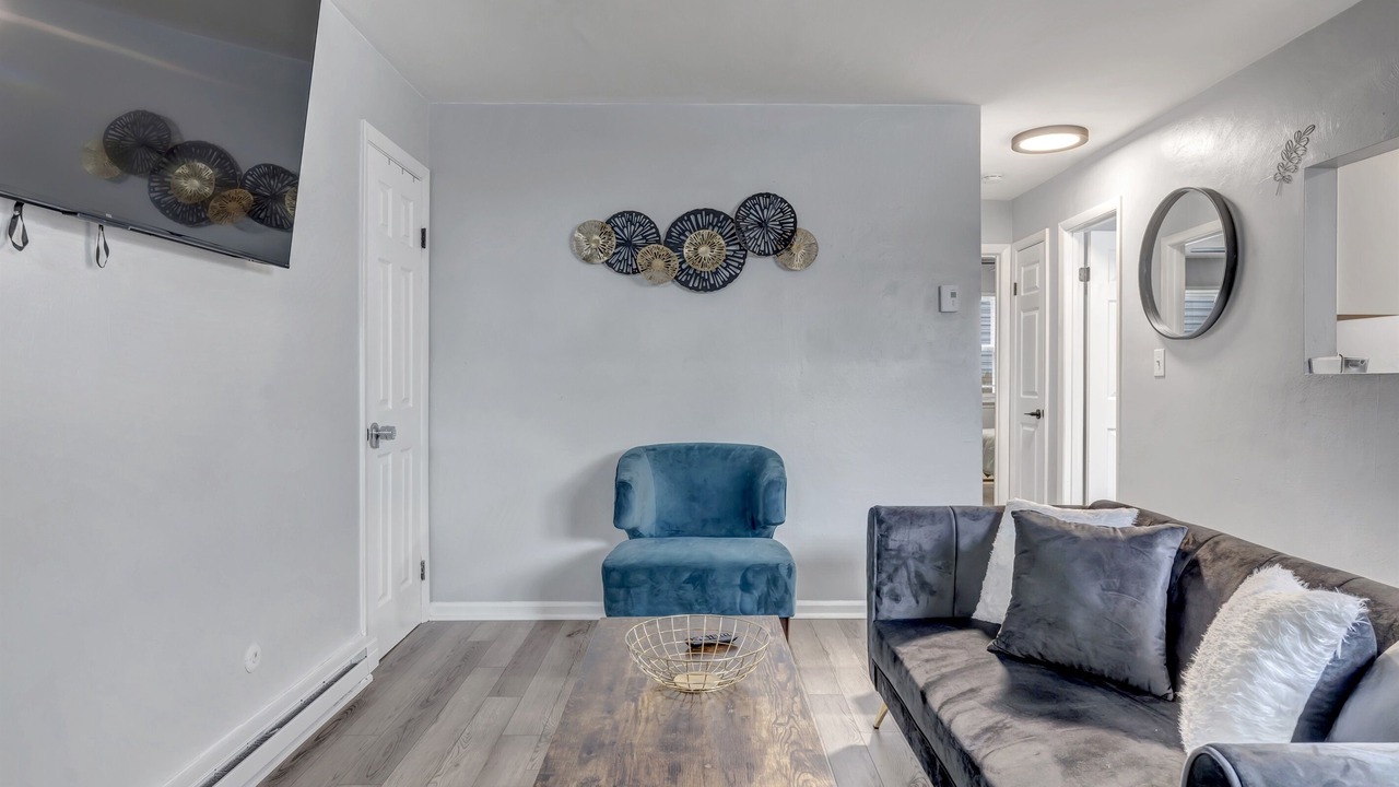 Photo of Livingroom in Bayview