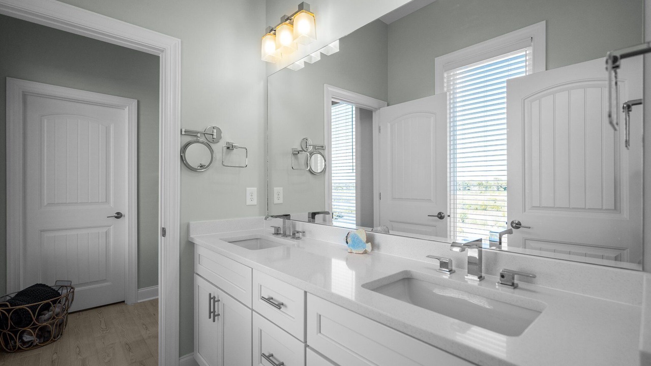 Photo of Bathroom in North Topsail Beach