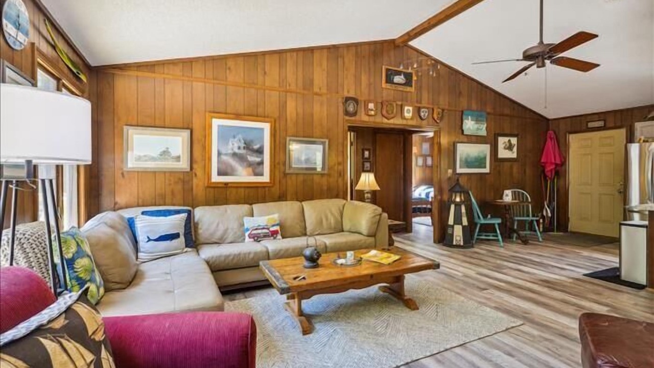 Photo of Livingroom in Southern Shores