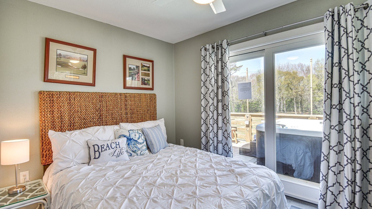 Photo of Bedroom in Sea Scape