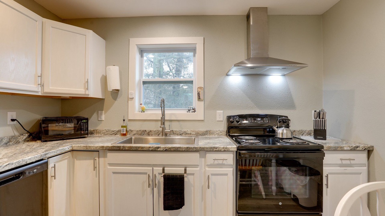 Photo of Kitchen in Sea Scape