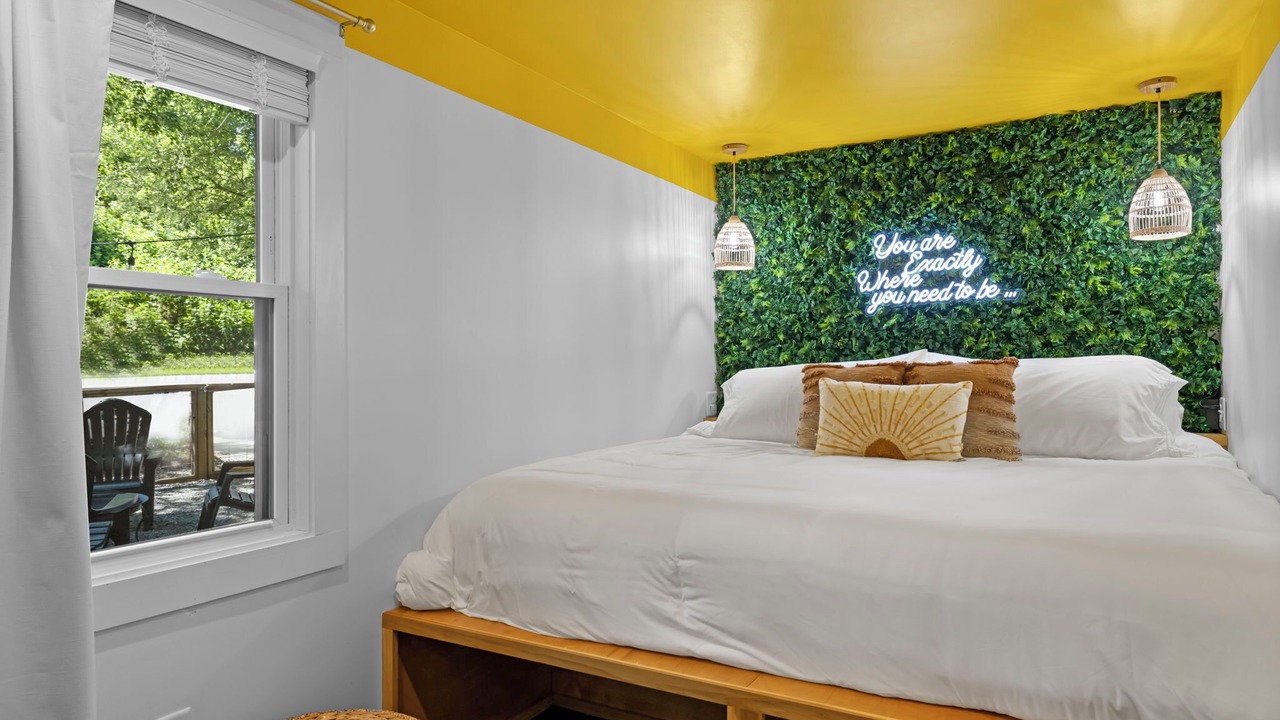 Photo of Bedroom in Woodfin