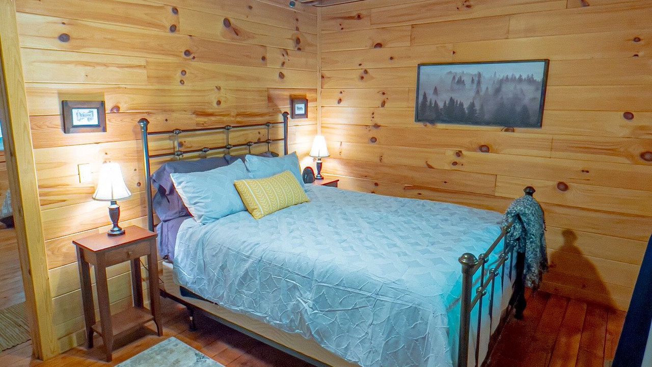 Photo of Bedroom in Cleveland