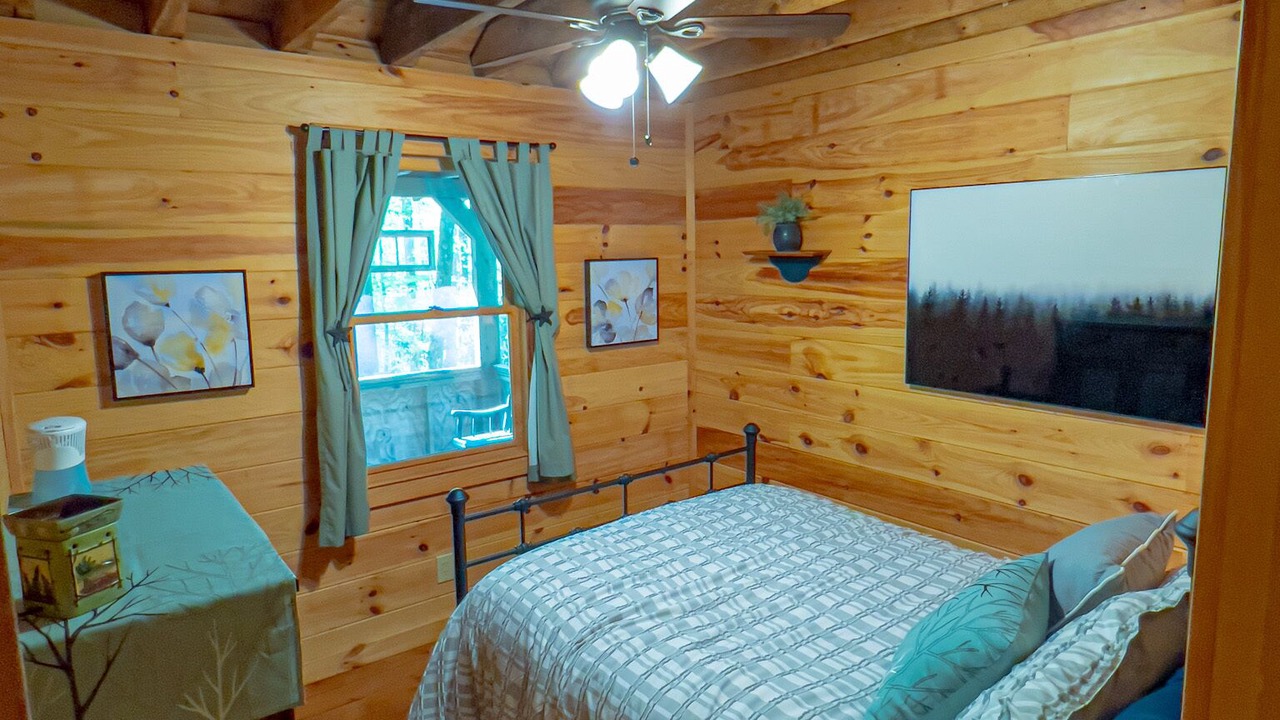 Photo of Bedroom in Cleveland