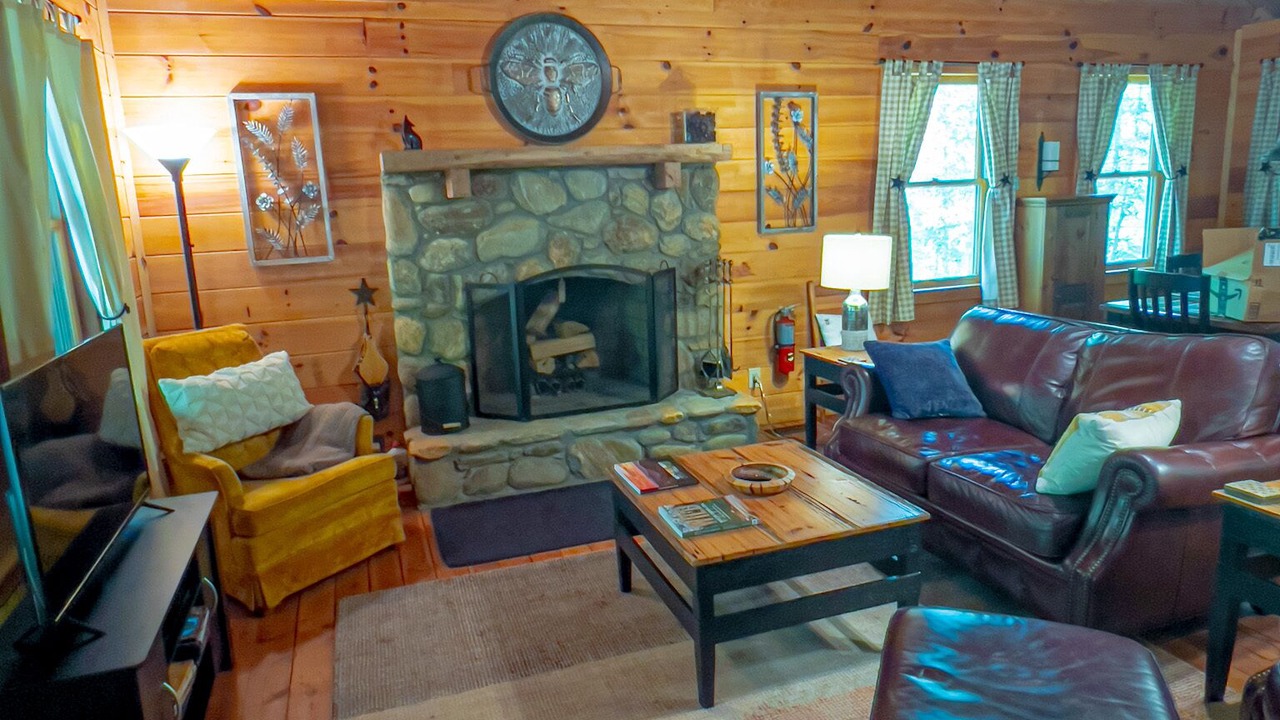 Photo of Livingroom in Cleveland