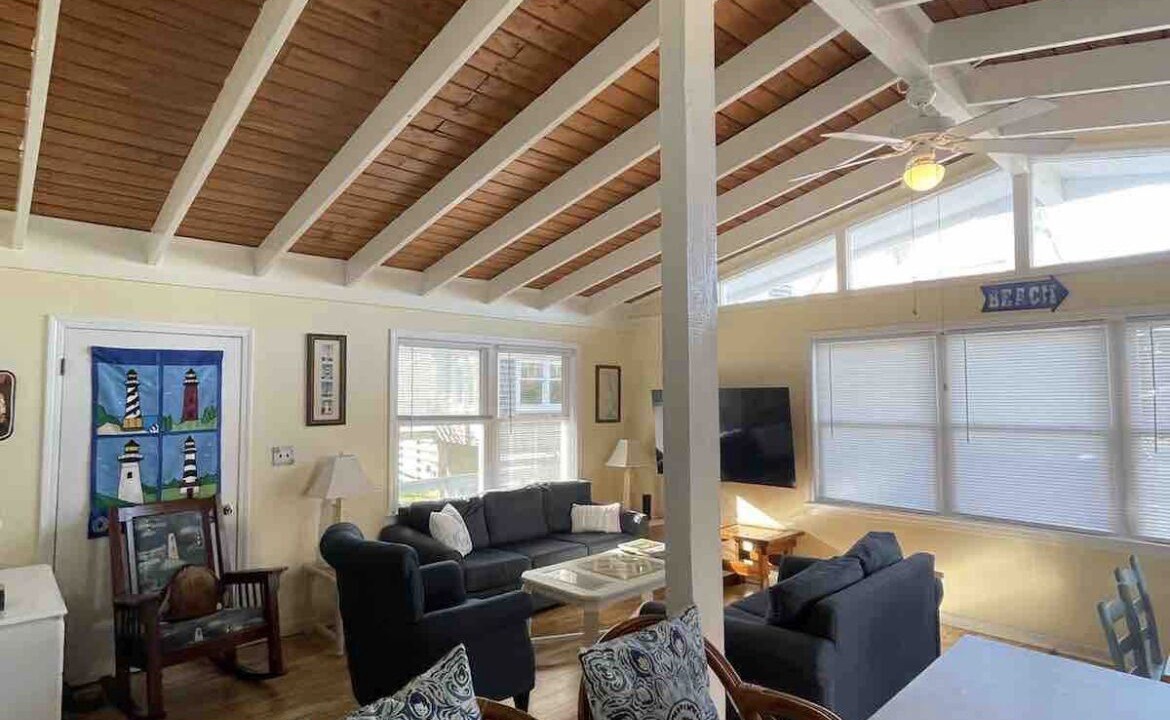 Photo of Livingroom in Avon