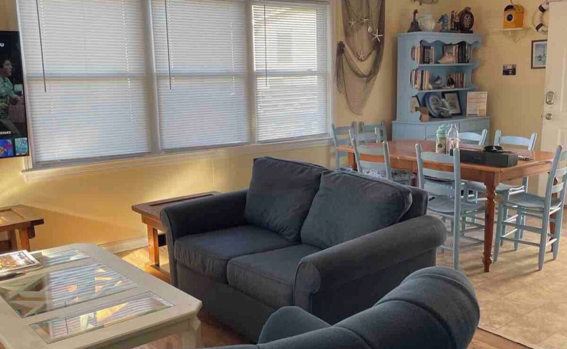 Photo of Livingroom in Avon