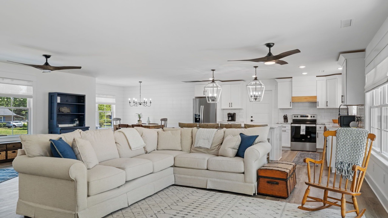 Photo of Livingroom in Green Meadow