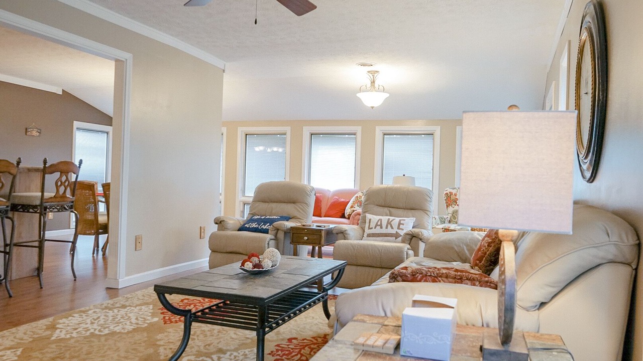 Photo of Livingroom in Bronston
