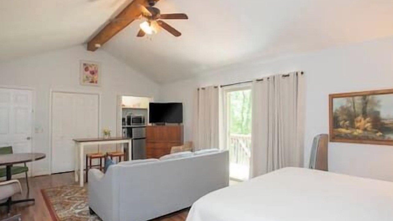 Photo of Bedroom in Gallatin
