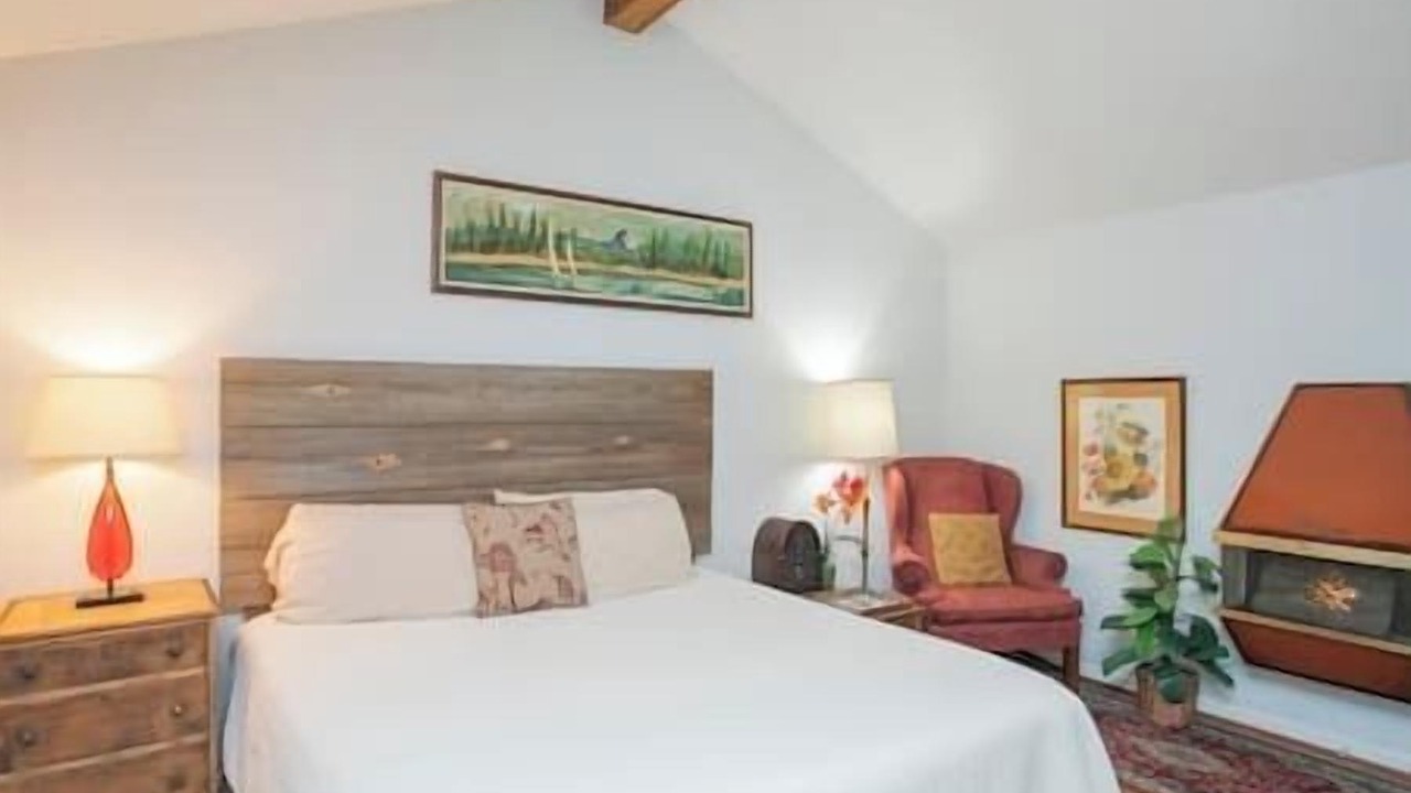 Photo of Bedroom in Gallatin