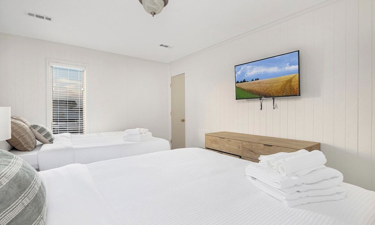 Photo of Bedroom in Ocean Isle Beach